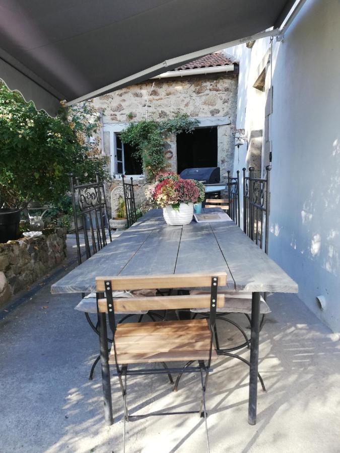 Chambre d'hôte équestre Au petit bonheur Chateldon Extérieur photo