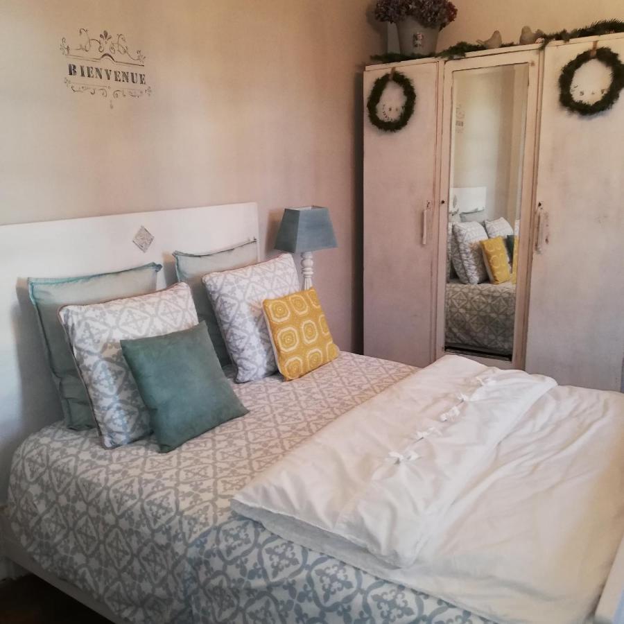 Chambre d'hôte équestre Au petit bonheur Chateldon Extérieur photo