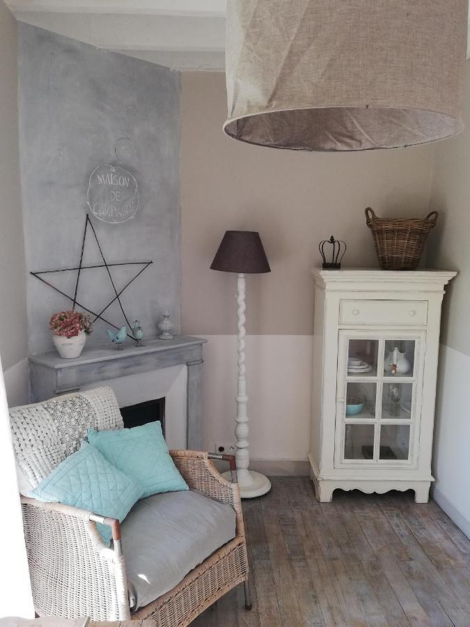 Chambre d'hôte équestre Au petit bonheur Chateldon Extérieur photo